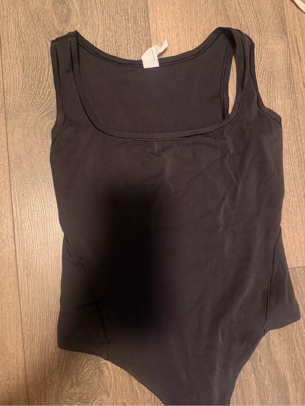 Lululemon Black Women's Scoop Neck Tank Bodysuit